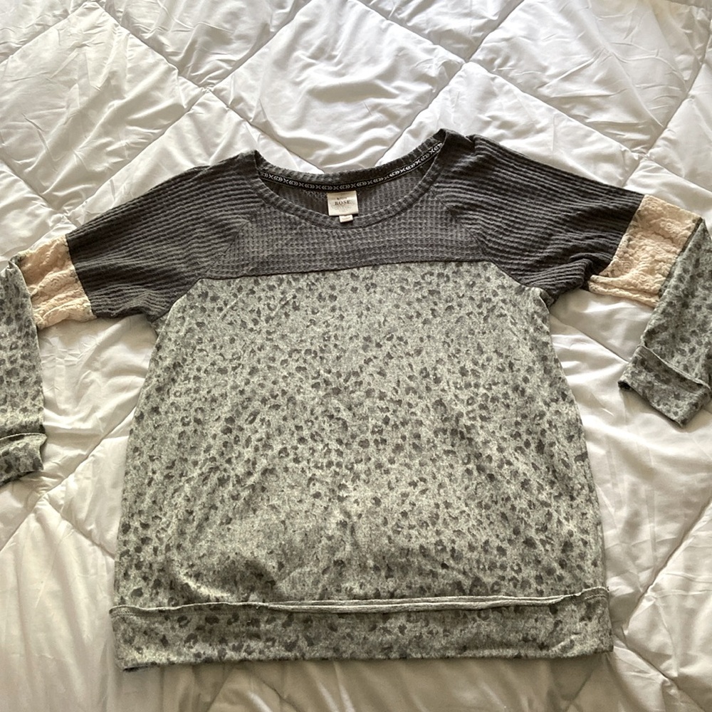 Knox rose size M long sleeve top
